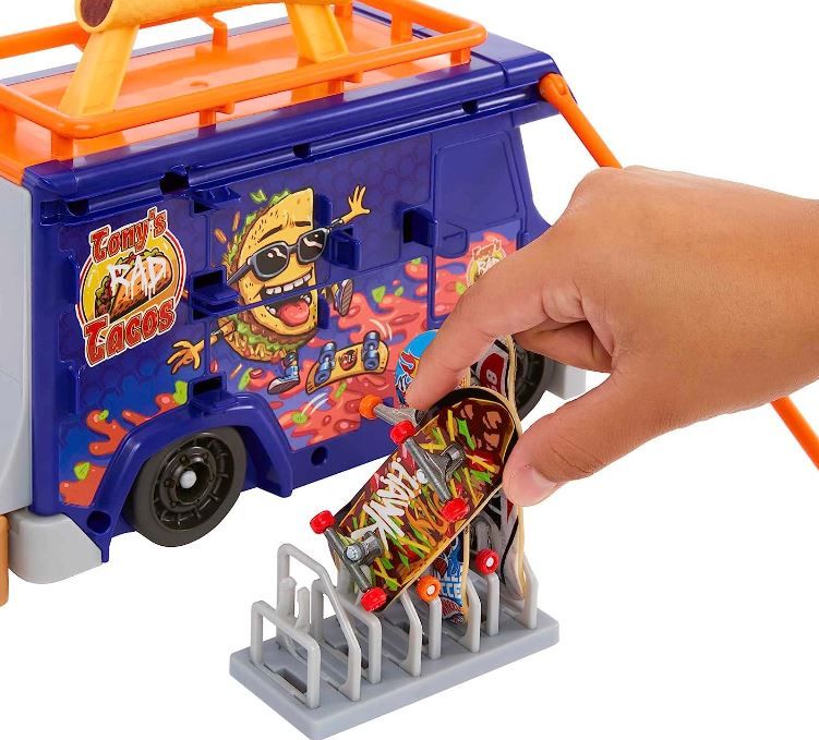 Hot Wheels Skate Taco Truck Play Case (HMK00)