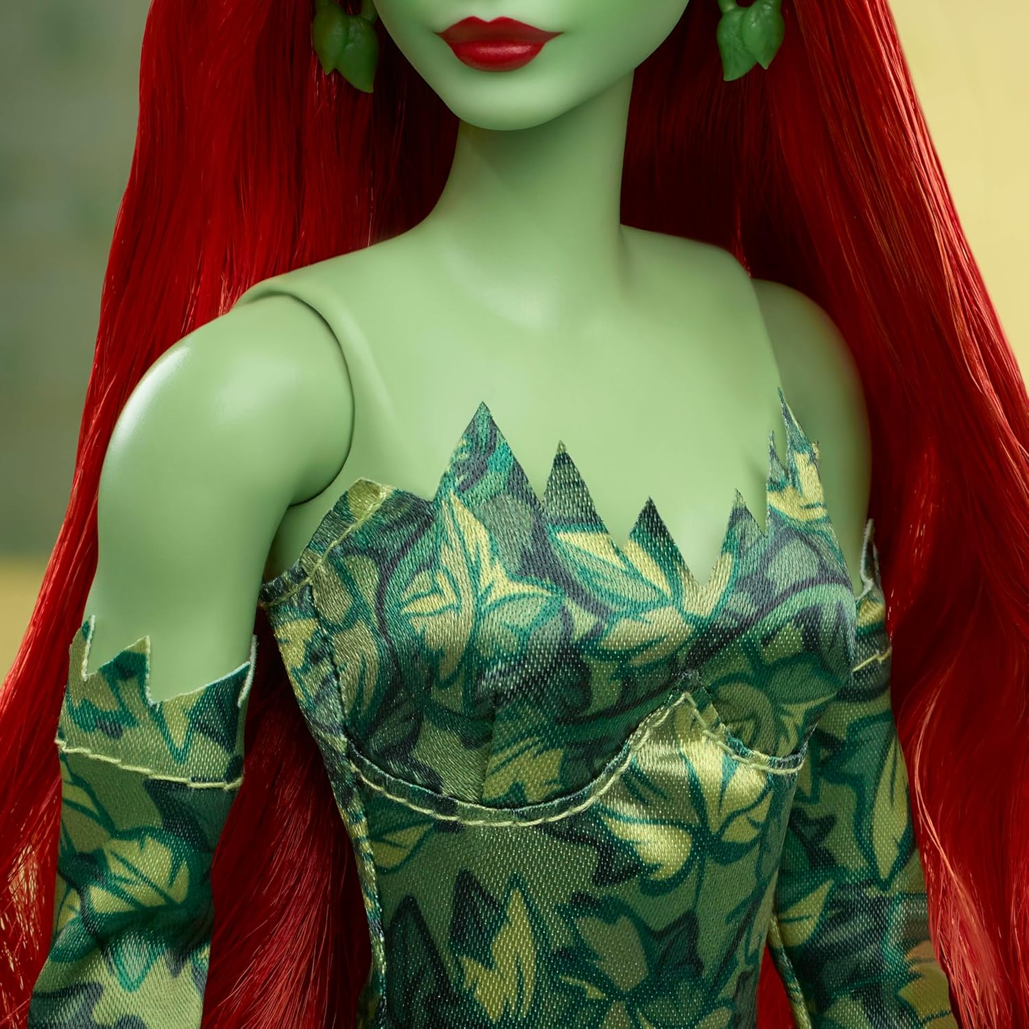Mattel Barbie Signature DC: Batman 85 години - кукла Poison Ivy (HRM51)