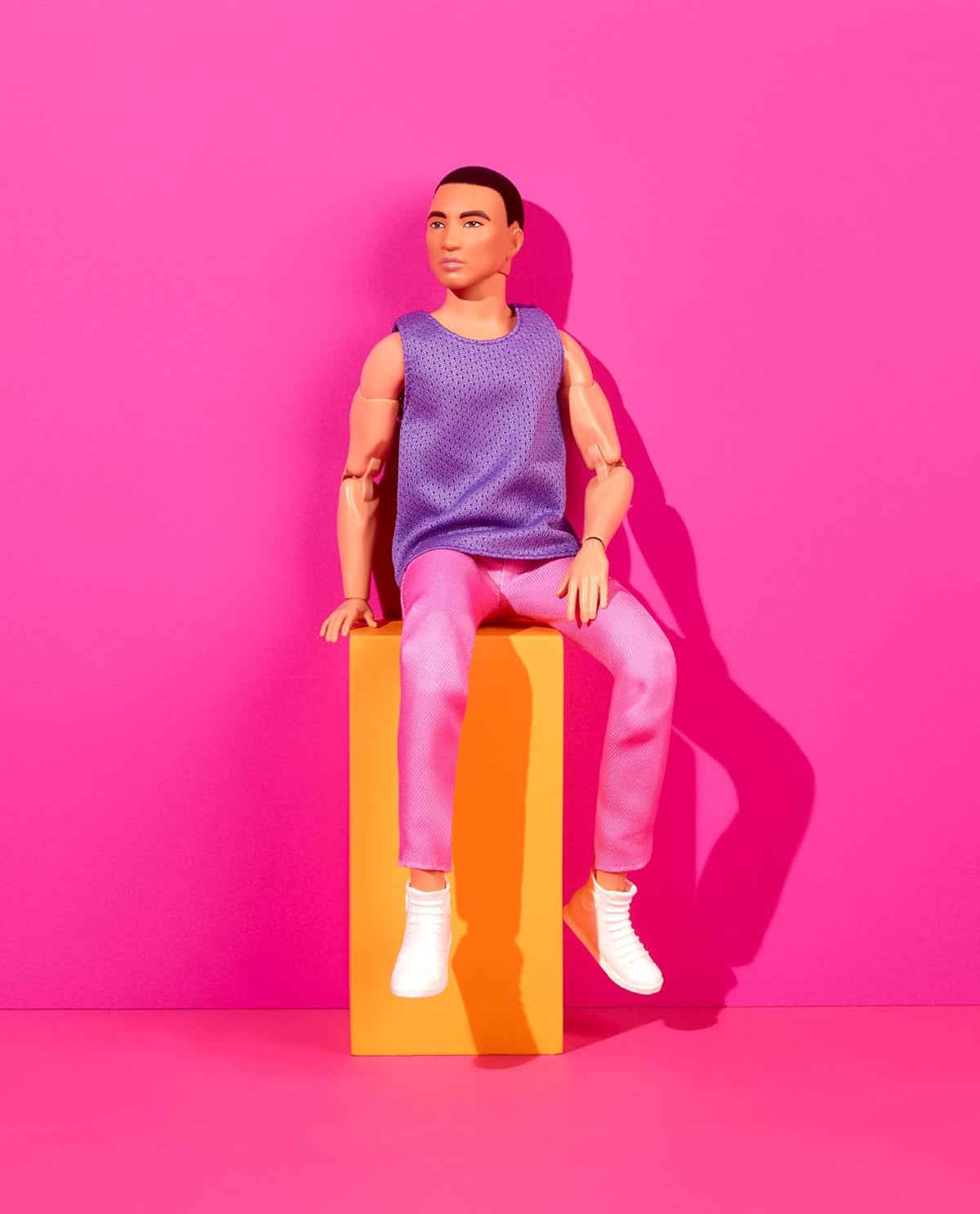 Mattel Barbie - Ken lutka s vijolično srajco (HJW84)