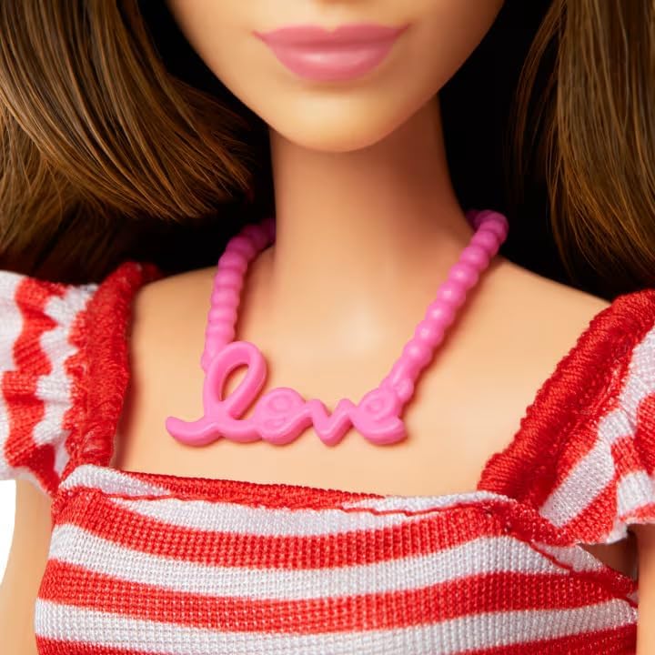 Barbie Pink Passport - Lutka Pariz potovalka (HWH99)